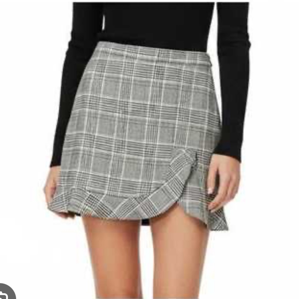 Zara Woman Black and White Glen Check Printed Skirt with Bottom Ruffle | size XS